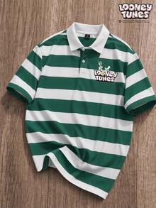 LOONEY TUNES X SHEIN Manfinity Joysei قميص بولو رجالي كاجوال متعدد الاستخدامات بطبعة حروف وخطوط كرتونية - أخضر - مشاهدة 1
