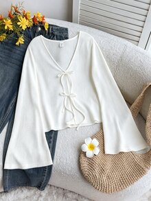 SHEIN 青少年女孩休閒純色寬鬆繫帶前襟喇叭袖上衣，適合度假、返校、教師日常穿著與外出，「老錢風」度假長袖上衣（白色/度假風/秋季風），繫帶前襟上衣、白色上衣、白色襯衫、V領上衣、長袖襯衫 - 白色 - 查看 6