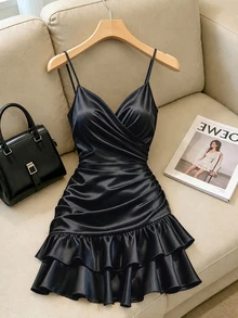 SHEIN Franclia Gaun Cami Fashion Wanita Warna Polos dengan Lipit dan Rumbai di Bagian Bawah - Hitam - View 1