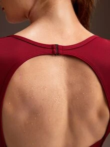 Powerista Jumpsuit Ketat Lengan Pendek dan Celana Panjang Wanita - Burgundy - View 7