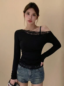 DAZY 純色蕾絲飾邊不對稱領修身T恤 - 黑色 - 查看 2