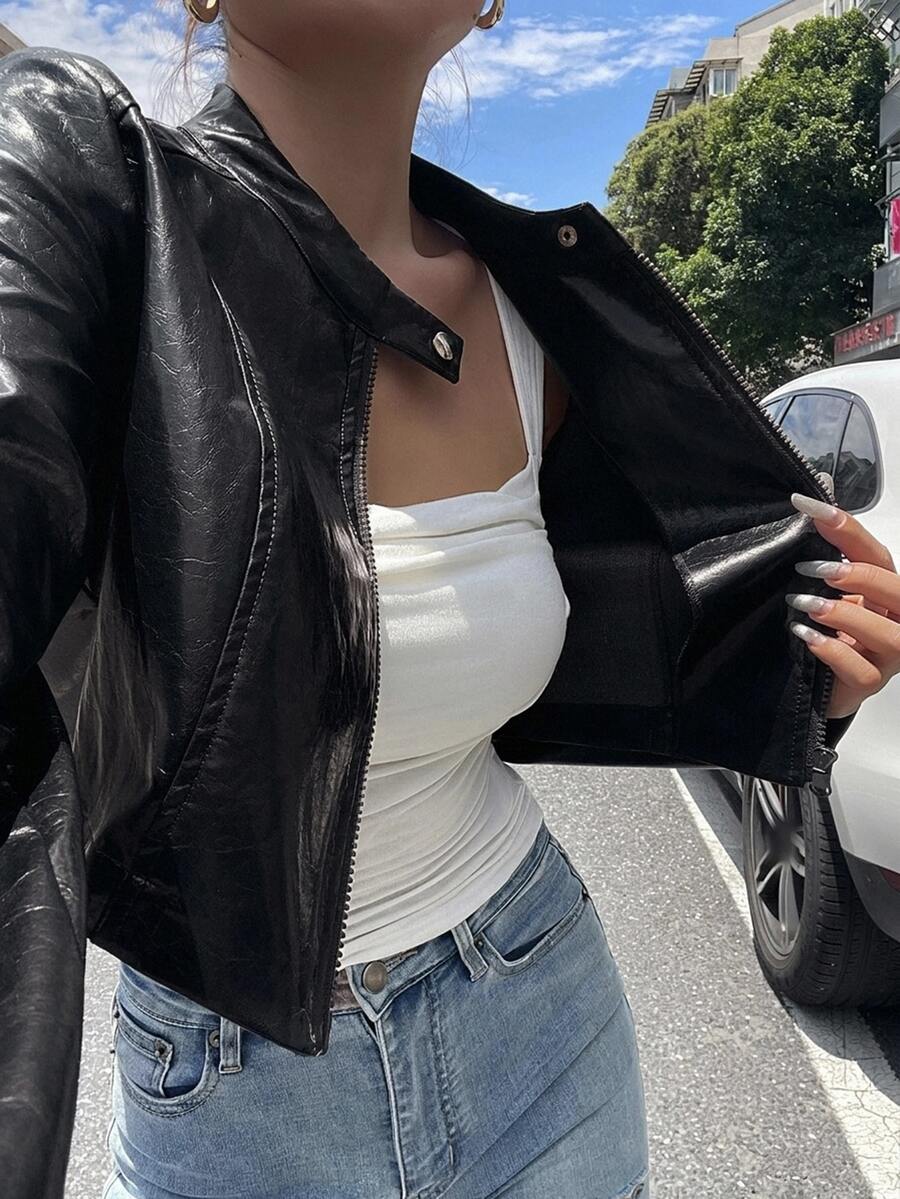 DAZY 女款純色修身短版立領長袖拉鍊休閒街頭度假風春秋PU皮革夾克外套 - 黑色 - 查看 1