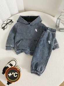 SHEIN 2件組男嬰秋冬休閒丹寧連帽衛衣與丹寧長褲套裝，嬰兒服飾套裝 - 彩色 - 查看 8