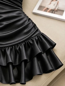 SHEIN Franclia Gaun Cami Fashion Wanita Warna Polos dengan Lipit dan Rumbai di Bagian Bawah - Hitam - View 4