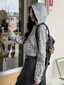 K-Vae Women's Grey Leopard Print Hooded Short Jacket, Slim Fit Flattering Sweatshirt - Multicolor - View 9