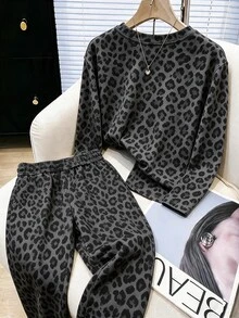 Resyla Leopard Print Digital Print Fashion Minimalist Women's 2 Pieces Set, Gift For Friends - Multicolor - View 2