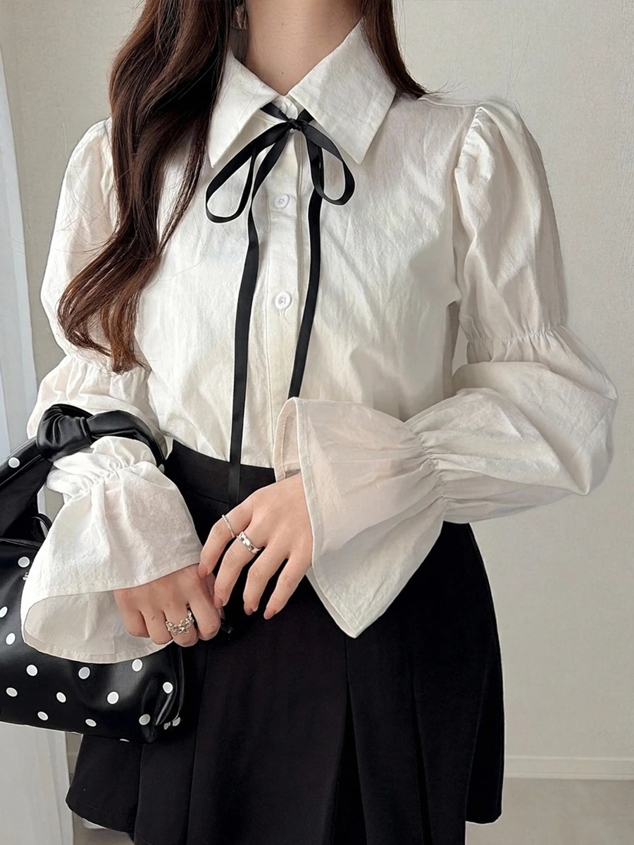 Dazy Plus Preppy Style Bowknot Lace-Up Flared Sleeve White Shirt, Spring/Autumn New Arrival - White - View 1
