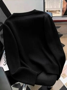 GlowEve CURVE Cardigan Formal Pagi Warna Hitam Motif Bunga 3D Elegan Ukuran Plus, Kerah Bulat, Kancing, Lengan Panjang, Cocok untuk Musim Semi dan Musim Dingin - Hitam - View 2