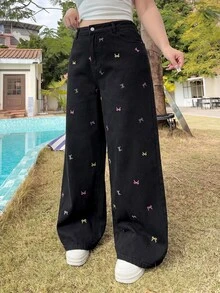 SHEIN MOD 大尺碼女款休閒日常牛仔褲，附口袋、鈕扣與蝴蝶結圖案 - 黑色 - 查看 1