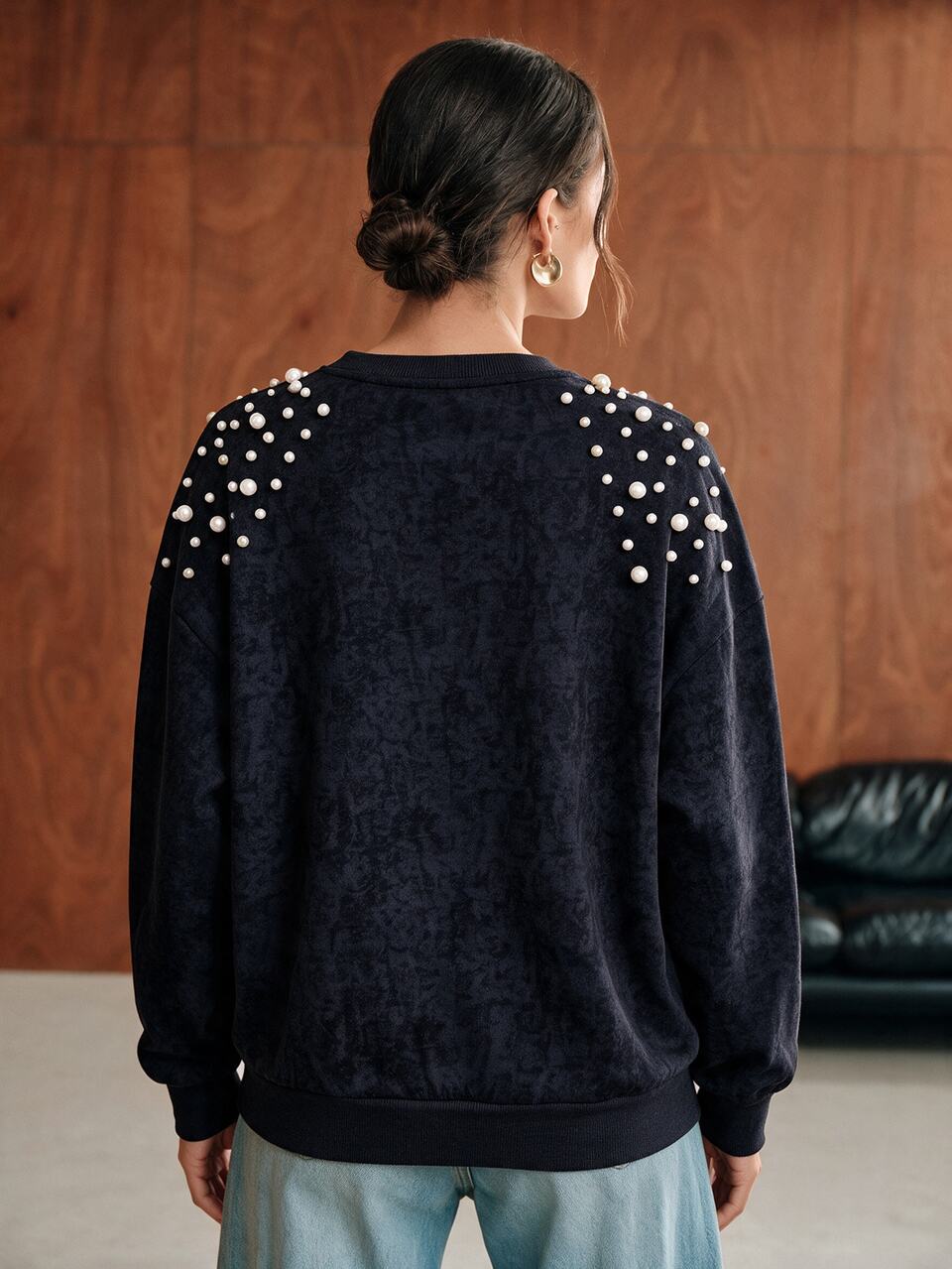 Women's Fashion Round Neck Beaded Long Sleeve Sweatshirt For Vacation And Travel