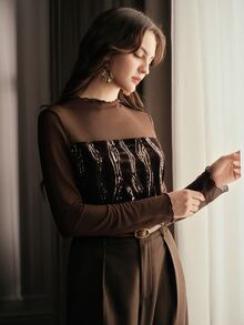 Anewsta Kaos Lengan Panjang Slim Fit Wanita Warna Cokelat Kopi Bahan Beludru dengan Jala dan Payet, Cocok Sebagai Atasan Dalaman untuk Kencan, Pesta, atau Perjalanan Sehari-hari - Coklat - View 3