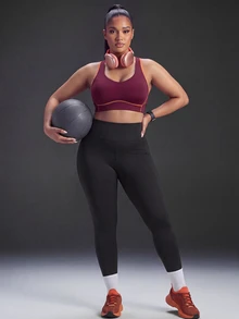 Powerista 女款大尺碼紅色拼接休閒運動內衣,掛脖式設計,高支撐加墊,適合健身房鍛鍊與跑步日常穿著 - 酒紅色 - 查看 2