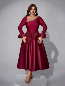 Viva Relle Plus Size Women's Elegant Satin High-Cinched Waist Chain Decor Solid Color Dress - Burgundy - View 3
