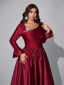 Viva Relle Plus Size Women's Elegant Satin High-Cinched Waist Chain Decor Solid Color Dress - Burgundy - View 2