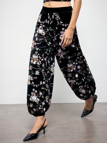 Maija 女款黑色天鵝絨燈籠褲，秋季假期都市風 - 黑色 - 查看 4