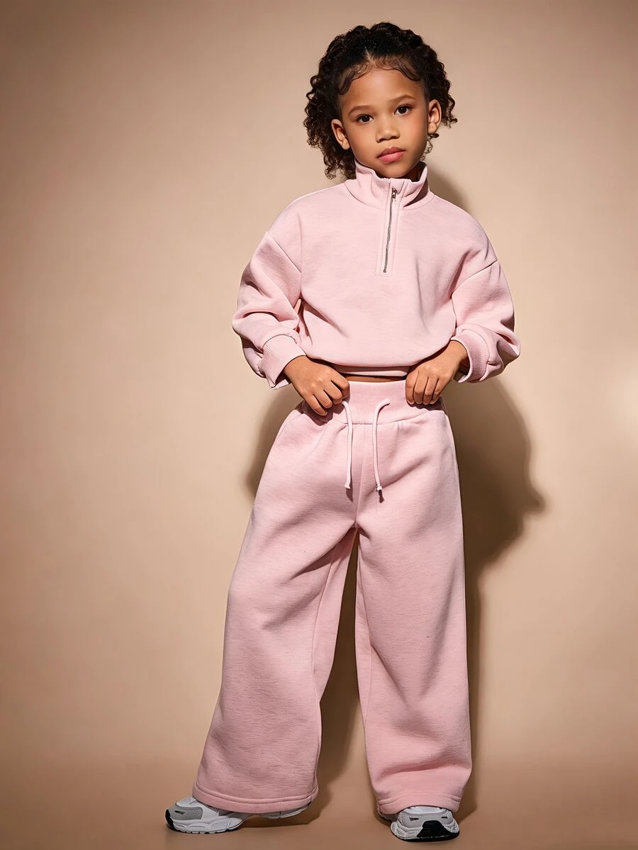 SHEIN 女童與幼童 2 件式運動套裝，淺粉色感溫布料，包含半拉鍊立領運動上衣與寬鬆運動長褲，柔軟舒適布料，適合女童休閒運動風，完美適用於日常穿著與戶外活動 - 淺粉色 - 查看 1