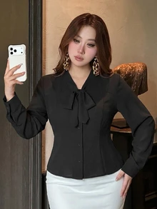 Dazy Plus Kemeja Lengan Panjang Putih Polos Kasual dengan Kerah Pas Badan, Panjang Pendek, Cocok untuk Perjalanan Sehari-hari di Musim Gugur - Hitam - View 3