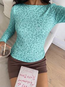 CovetEZ 女款休閒淺綠色豹紋修身長袖T恤，豹紋印花，夏季風格，適合日常街頭穿搭、通勤、約會、聚會，也適用於夏季、度假、休閒、Y2K風格、外出、畢業典禮等場合 - 彩色 - 查看 3