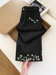 GlowEve 女款夏季花卉刺繡牛仔褲 - 黑色 - 查看 6