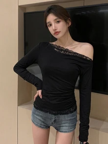 DAZY 純色蕾絲飾邊不對稱領修身T恤 - 黑色 - 查看 4