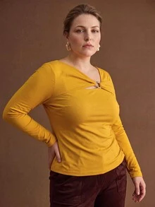 MOTF PREMIUM PLUS SIZE WOMEN'S SPRING/AUTUMN SOLID COLOR ASYMMETRIC TWISTED NECK FITTED T-SHIRT - Yellow - View 4
