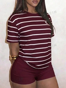 Slaydiva 女款夏季休閒條紋T恤短褲兩件套 - 酒紅色 - 查看 7