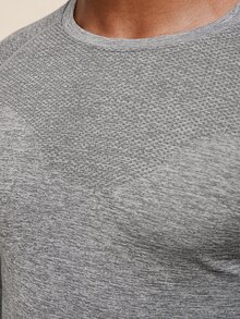 OTTIMOZO Men's Solid Color Crew Neck Raglan Long Sleeve Sports T-Shirt - Grey - View 4