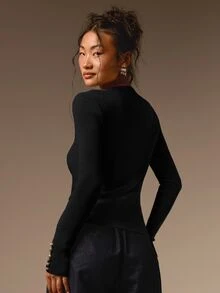 COSMINA 女款休閒優雅瑪瑙鈕扣淺咖啡色針織上衣 - 黑色 - 查看 2