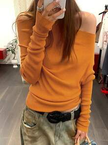 DAZY 女款秋季休閒純色不對稱領口露肩上衣毛衣 - 橘色 - 查看 1