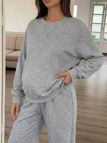 Dazy Maternity 圓領寬鬆短袖上衣與鬆緊腰短褲休閒運動孕婦兩件套裝 - 灰色 - 查看 3