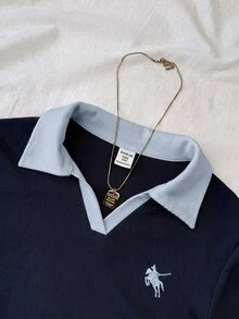 SHEIN 青少年女孩皇家藍白色領針織休閒拼色收腰修身T恤，附小Logo刺繡 - 藍色 - 查看 4