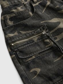 ROMWE Street Life Plus Size Vintage Camo Cargo Shorts, Multi-Pocket Washed Distressed Camo Denim Bermuda Shorts, Digital Print Patchwork Design, Y2K Street Style Loose Wide Leg - Army Green - View 4