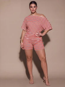 SHEIN BAE CURVE 大尺碼女款黃色不對稱單肩無袖上衣與迷你短褲2件套 - 紅色 - 查看 6