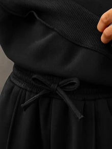 SHEIN 兒童青少年女孩黑色兩件套，印花返校秋季休閒校園風 V 領毛茸茸柔軟彈性運動衫與寬腿針織運動長褲 - 黑色 - 查看 7