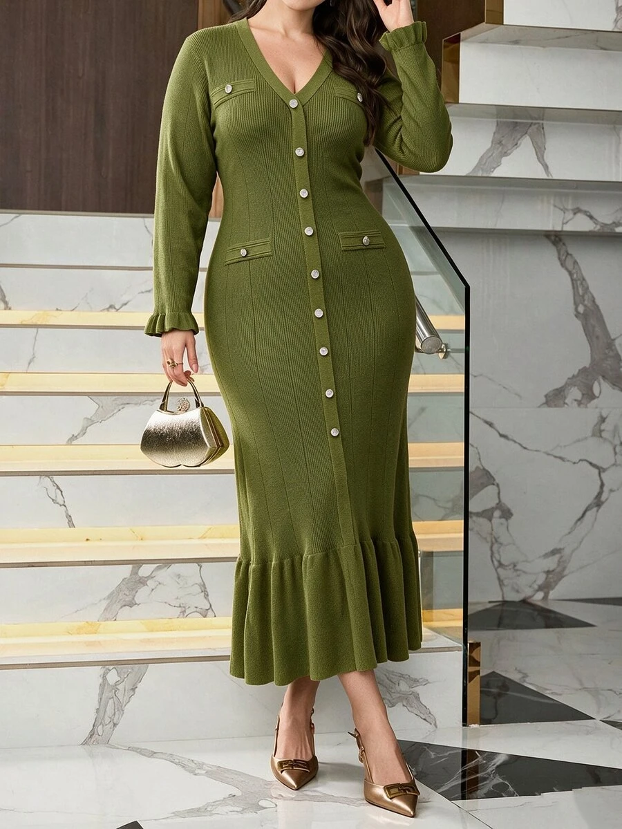 Modelyn فستان كنزة أنيق بحجم كبير مع أزرار وحافة مكشكشة - أخضر عسكري - مشاهدة 1