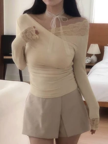 DAZY 設計感交叉V領蕾絲針織上衣女款，修身收腰內搭底層，露肩內搭上衣，適合春秋季 - 杏色 - 查看 6