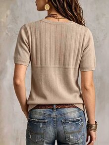 SHEIN 休閒寬鬆圓領短袖針織半開襟鈕扣設計杏色女款春秋毛衣 - 卡其色 - 查看 2