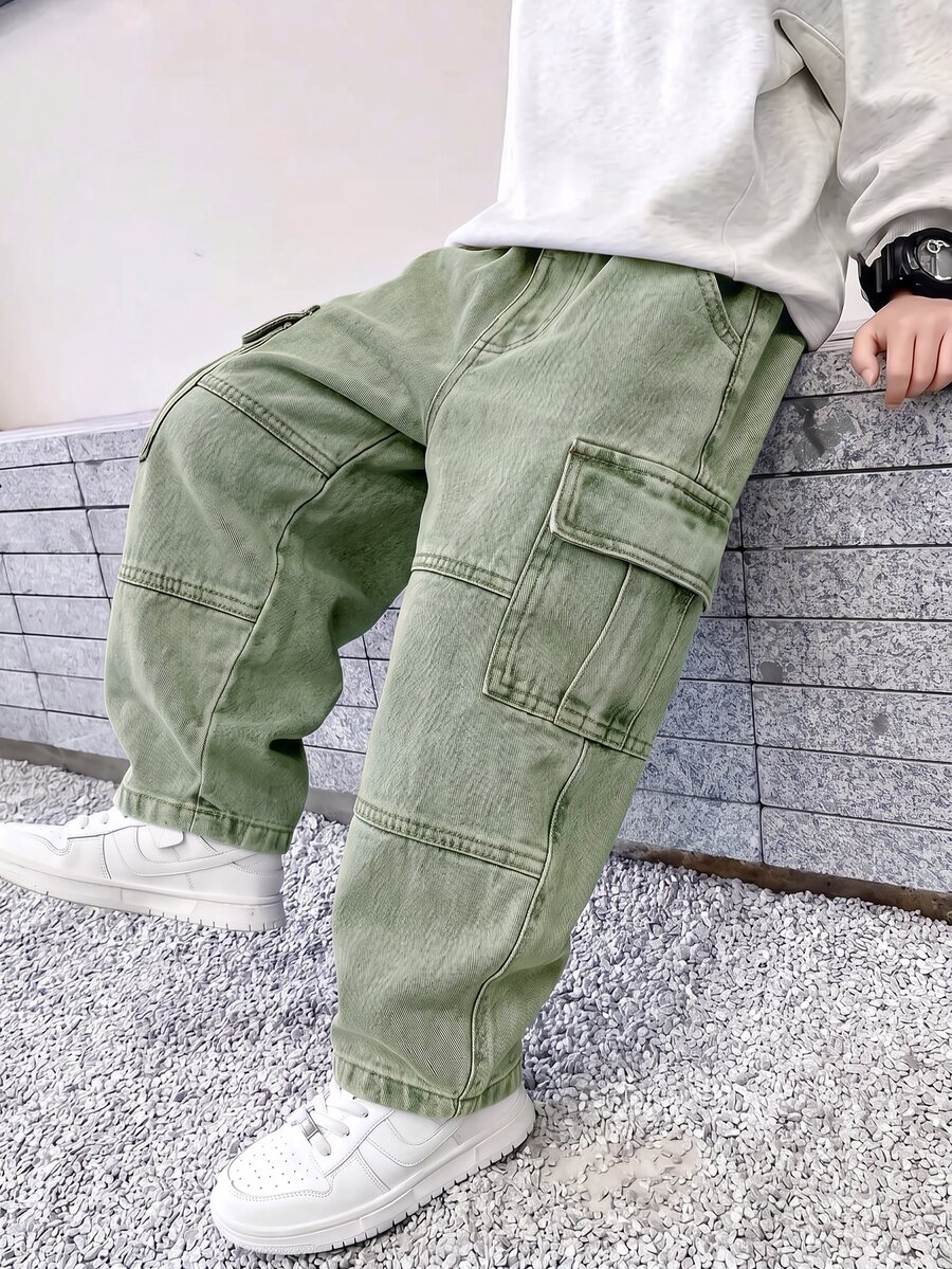 SHEIN Genkimix Kids 男童軍綠色牛仔工裝褲,冬季休閒穿搭,鬆緊腰頭設計附可調抽繩,大口袋,寬鬆直筒版型,適合上學 - 綠色 - 查看 1
