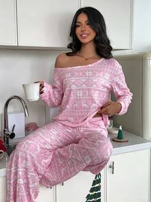 ZzzCrew Women's Romantic Christmas Pattern All-Over Print Fleece Ribbed Asymmetric-Shoulder Long Sleeve Wide Leg Pants Pajama Set - Pink - View 4