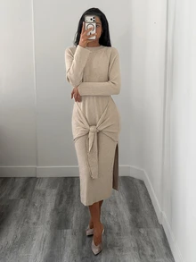 Elenzga Gaun Sweater Minimalis dengan Tali Pengikat dan Belahan Samping - Aprikot - View 4