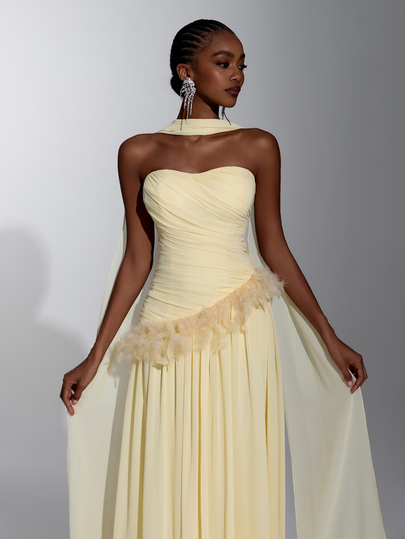 Elitara Elegant Cream Yellow Minimalist Chiffon Halter Neck Dress With Detachable Ruffle, Ruched Bust, Faux Turkey Feather Waist Decor, Suitable For Dates, Vacations, Weddings, Bachelorette Parties, Evening Events, Birthday Parties, Women's Formal Evening Gown (Intricate Design)