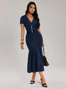 Rivivi Women's V-Neck Short Sleeve Fitted Elegant Denim Dress With Fishtail Hem - Blue - View 3