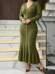 Modelyn فستان كنزة أنيق بحجم كبير مع أزرار وحافة مكشكشة - أخضر عسكري - مشاهدة 4