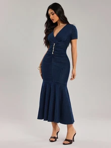 Rivivi Women's V-Neck Short Sleeve Fitted Elegant Denim Dress With Fishtail Hem - Blue - View 4