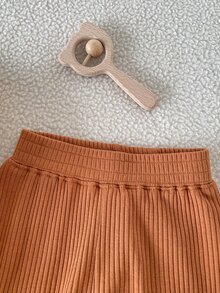 SHEIN 新生兒秋季風格3件套服裝組合，94%棉熊刺繡衛衣、羅紋長褲與針織帽，柔軟透氣冬季衣物 - 卡其色 - 查看 8