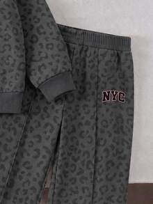 Baby Girl Fashion Casual Colorblock Letter & Leopard Print Crew Neck Long Sleeve Sweatshirt & Leopard Print Letter Wide Leg Pants Set, Soft Fabric, Suitable For Outings In Autumn/Winter - Multicolor - View 3