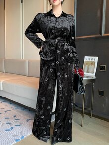 Livesso 黑色翻領花卉提花天鵝絨長袖襯衫配同款寬腿長褲，優雅兩件套，秋季款 - 黑色 - 查看 5
