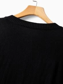 GlowEve CURVE Cardigan Formal Pagi Warna Hitam Motif Bunga 3D Elegan Ukuran Plus, Kerah Bulat, Kancing, Lengan Panjang, Cocok untuk Musim Semi dan Musim Dingin - Hitam - View 7
