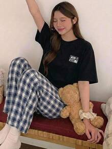 DAZY 2件組女款寬鬆短袖T恤與格紋直筒長款睡褲居家休閒套裝 - 黑色 - 查看 3