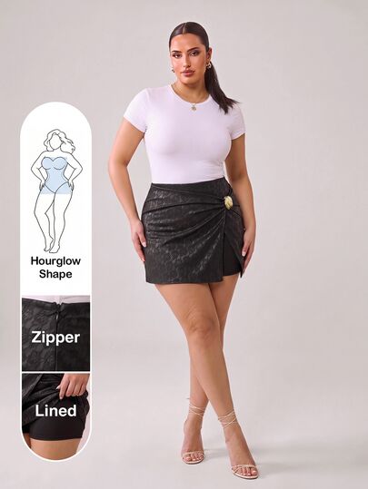 Hourglow Plus Size Women's Metal Decor Fashion Versatile Mini Skirt